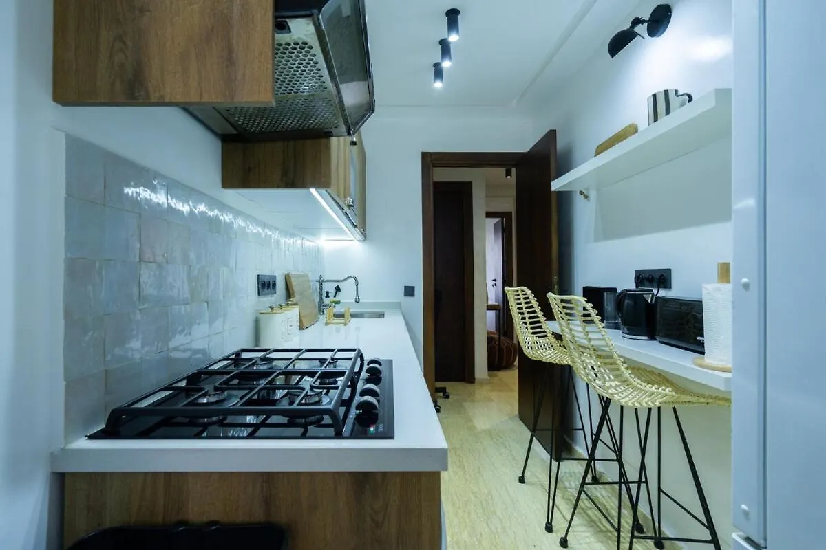 Central Cosy 2Br 2 Baths, Balcony & Clear View Casablanca